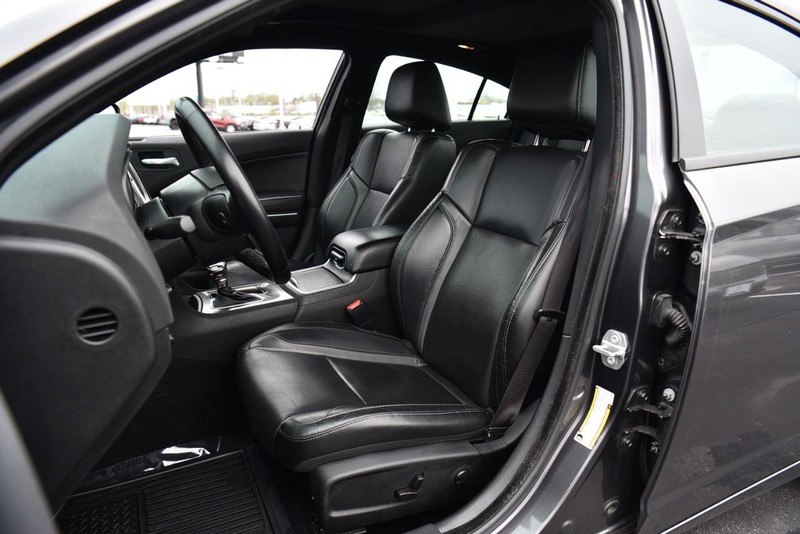 Dodge Charger Vehicle Image 18