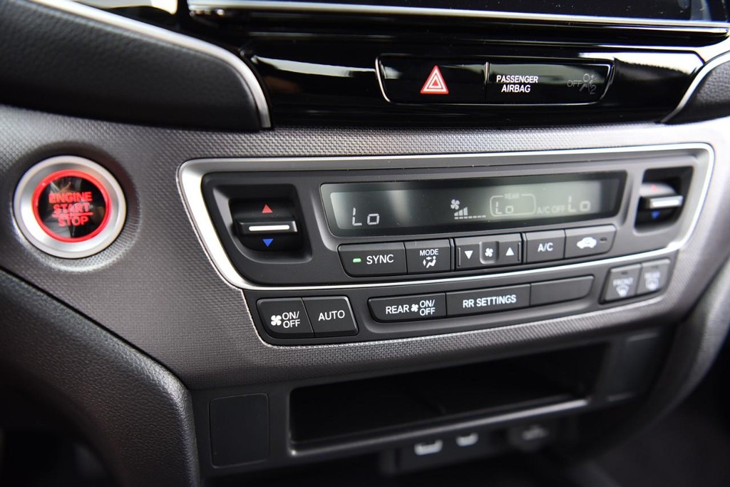 Honda Ridgeline Vehicle Image 16