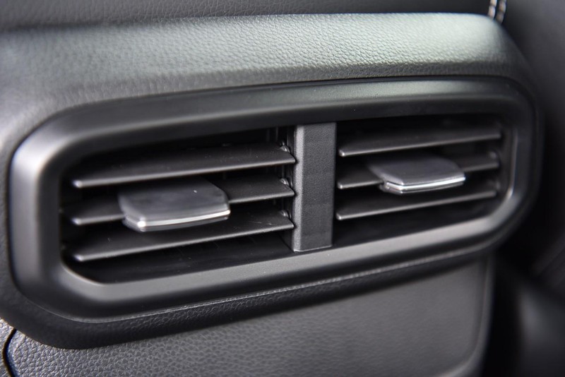Honda Ridgeline Vehicle Image 25