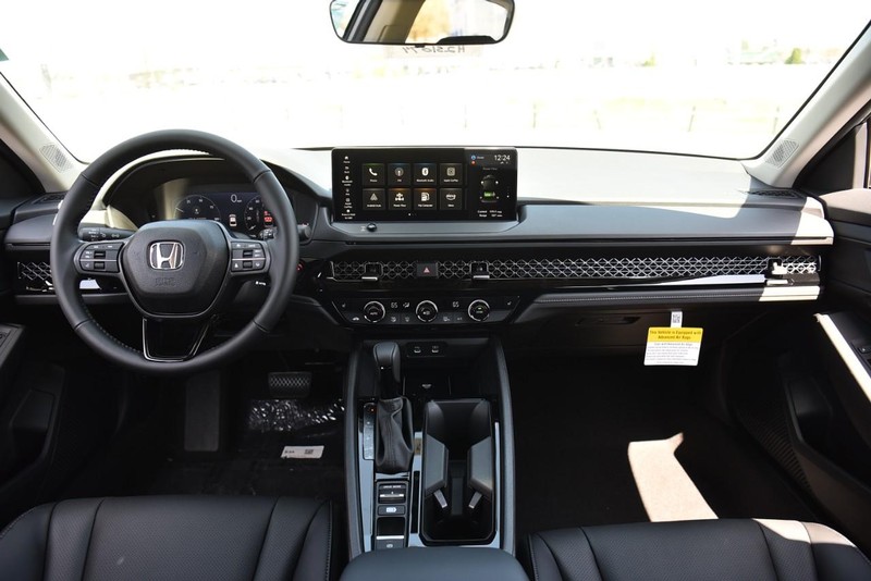 Honda Accord Hybrid Vehicle Image 07