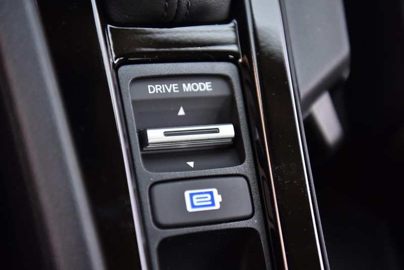 Honda Accord Hybrid Vehicle Image 16