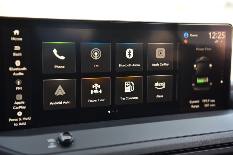 Honda Accord Hybrid Vehicle Image 17