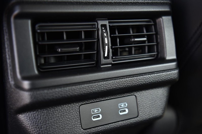 Honda Accord Hybrid Vehicle Image 24