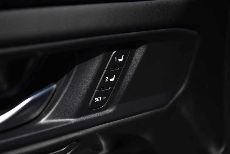 Honda Accord Hybrid Vehicle Image 09
