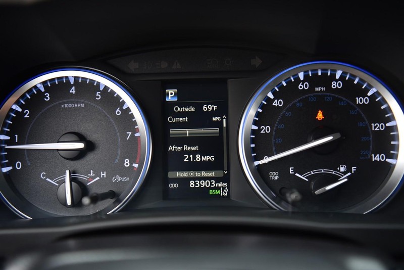 Toyota Highlander Vehicle Image 14