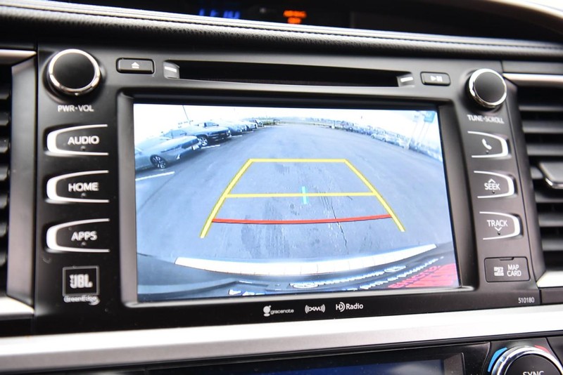 Toyota Highlander Vehicle Image 15