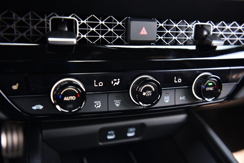 Honda Accord Hybrid Vehicle Image 12