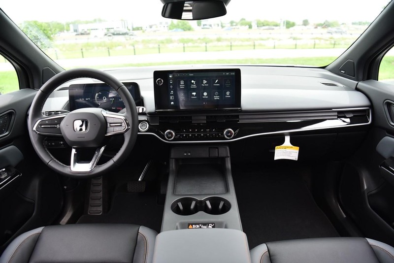 Honda Prologue Vehicle Image 07