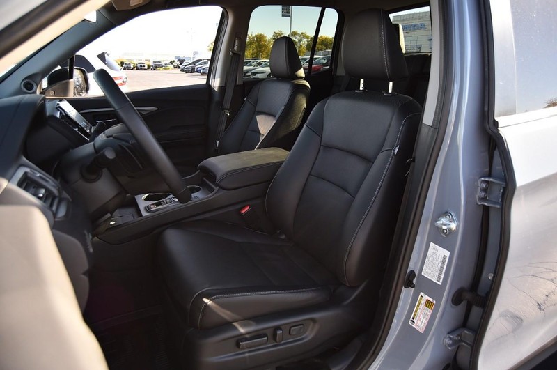 Honda Ridgeline Vehicle Image 25