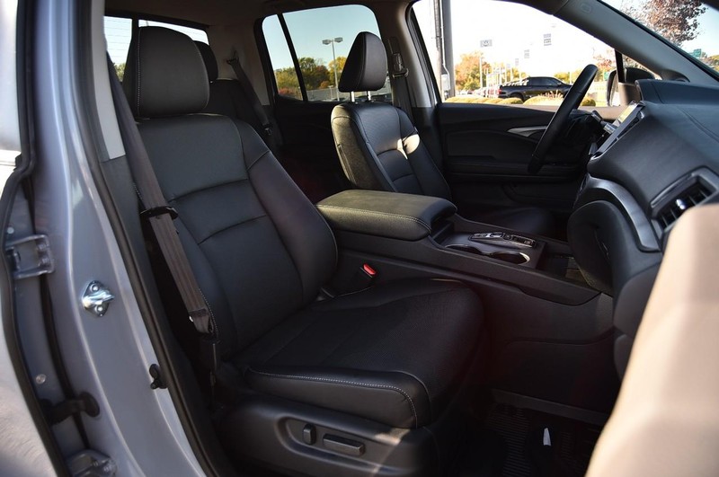 Honda Ridgeline Vehicle Image 26