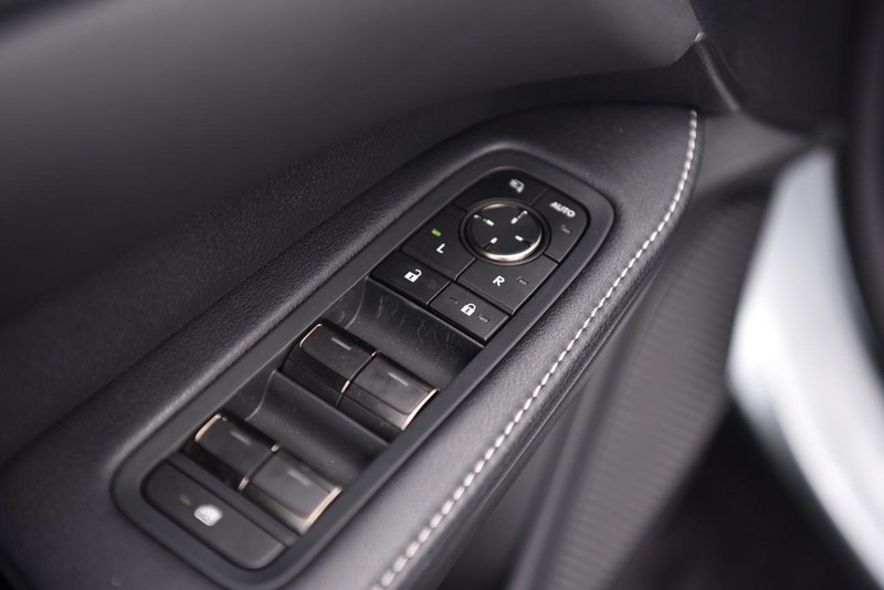 Lexus RX Vehicle Image 08