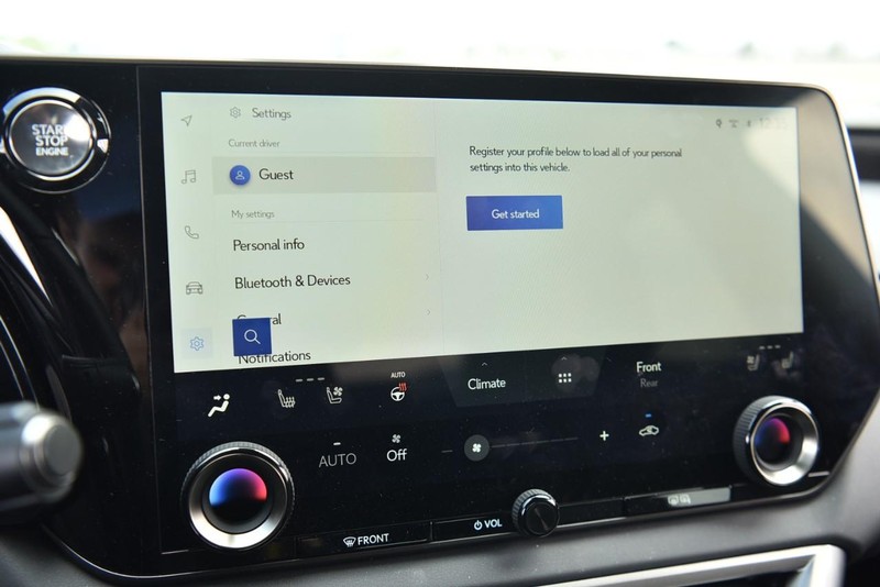 Lexus RX Vehicle Image 18
