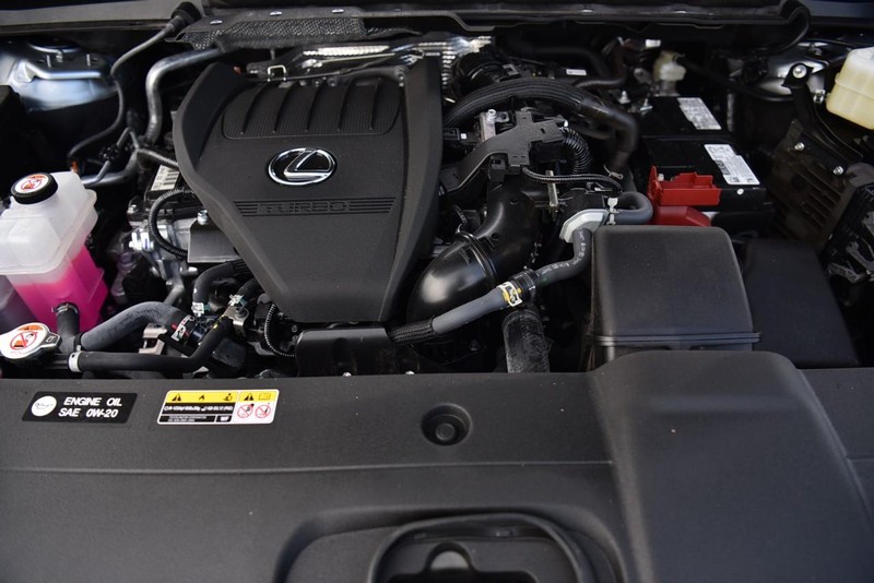 Lexus RX Vehicle Image 28