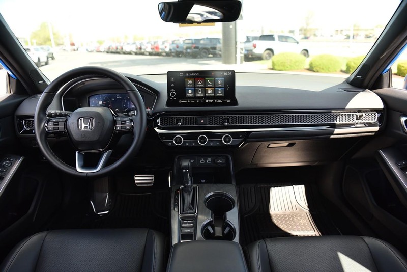 Honda Civic Hatchback Vehicle Image 07