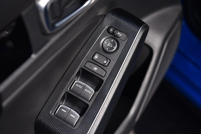 Honda Civic Hatchback Vehicle Image 08