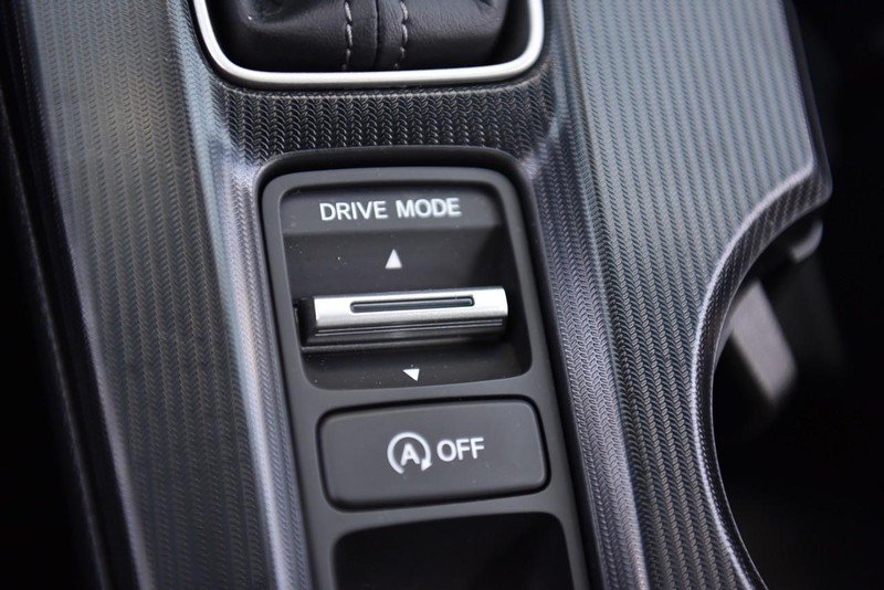 Honda Civic Hatchback Vehicle Image 16