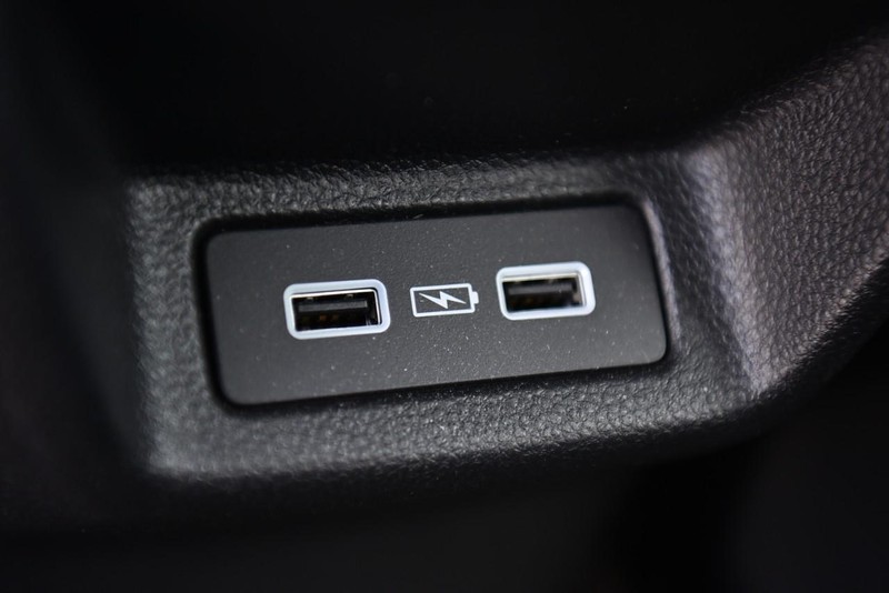 Honda Civic Hatchback Vehicle Image 24