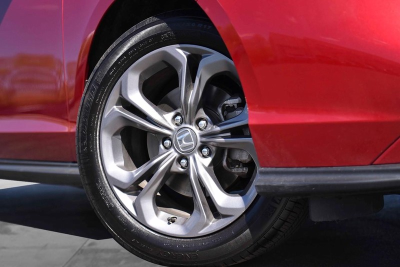 Honda Accord Sedan Vehicle Image 03