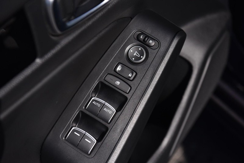 Honda Civic Hatchback Vehicle Image 08
