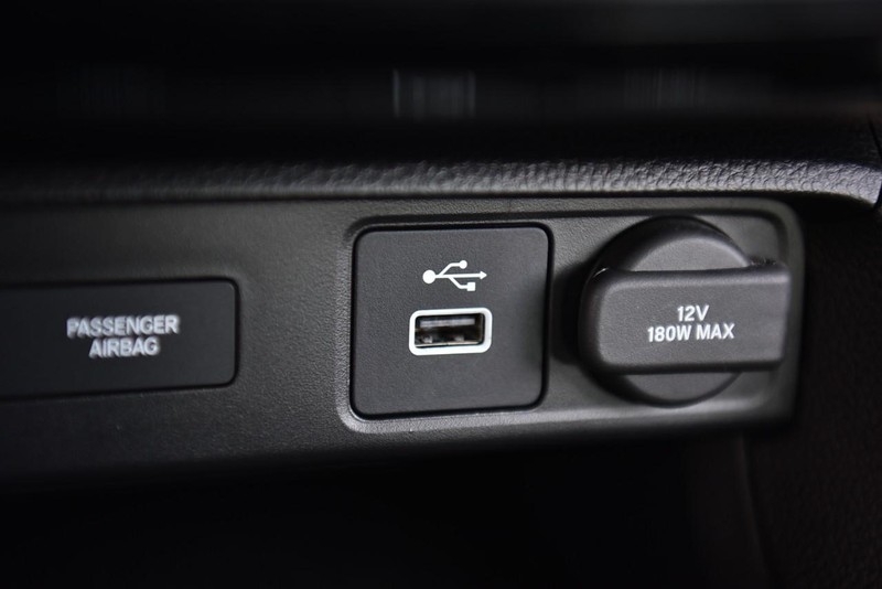Honda Civic Hatchback Vehicle Image 14