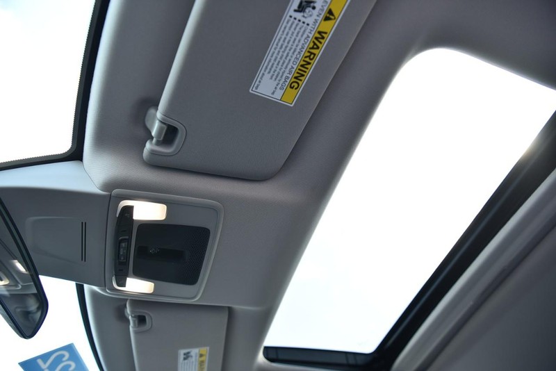 Honda Civic Hatchback Vehicle Image 21