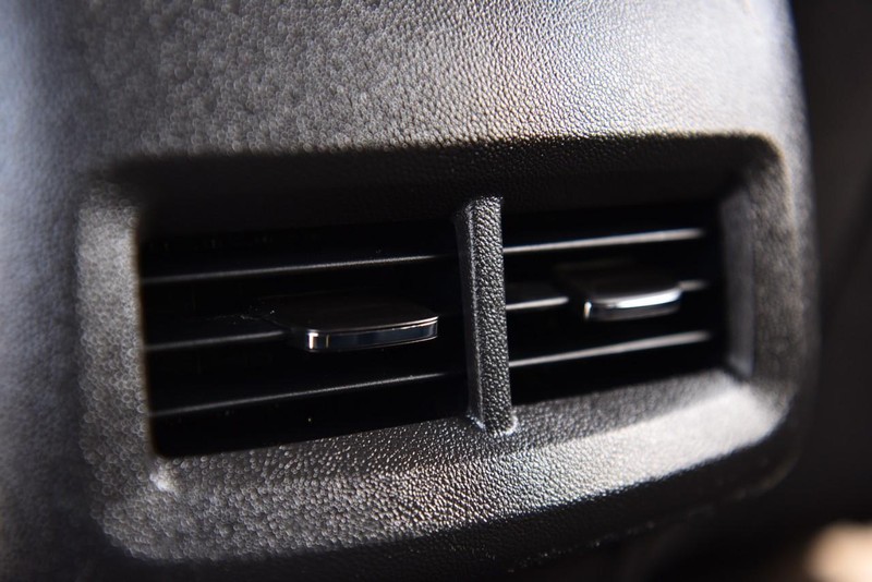 Chevrolet Equinox Vehicle Image 23