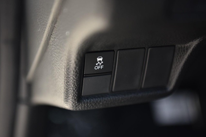 Honda Civic Sedan Hybrid Vehicle Image 11