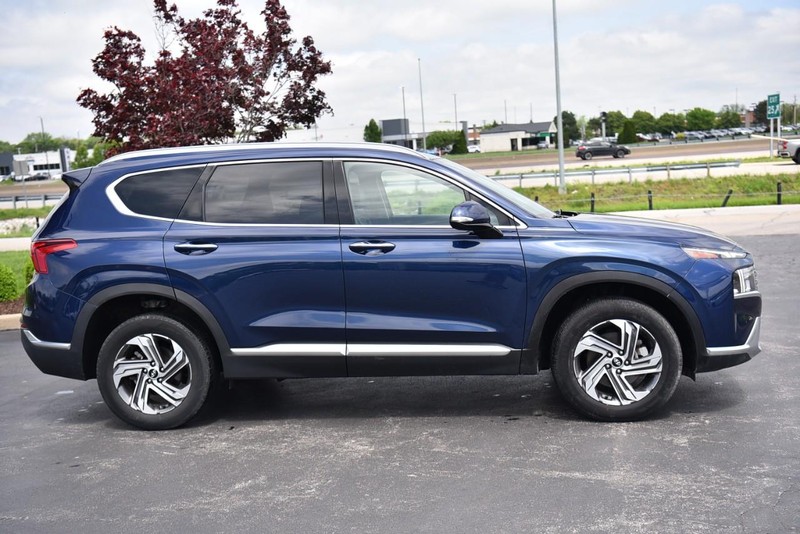 Hyundai Santa Fe Vehicle Image 05