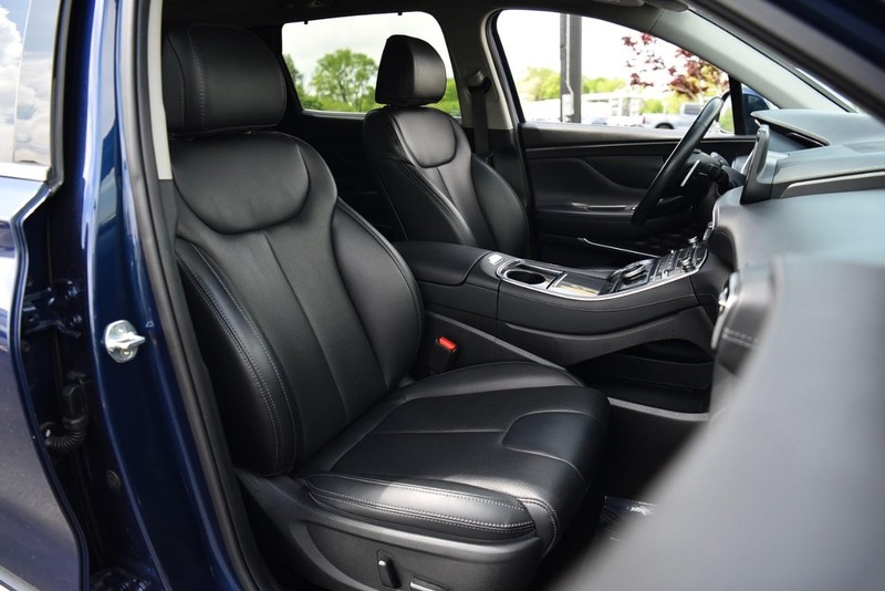 Hyundai Santa Fe Vehicle Image 21