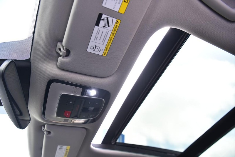 Hyundai Santa Fe Vehicle Image 22