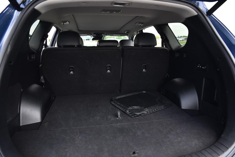 Hyundai Santa Fe Vehicle Image 26