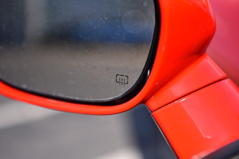 Dodge Challenger Vehicle Image 11
