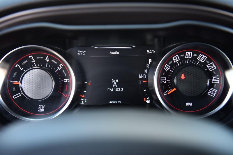 Dodge Challenger Vehicle Image 13