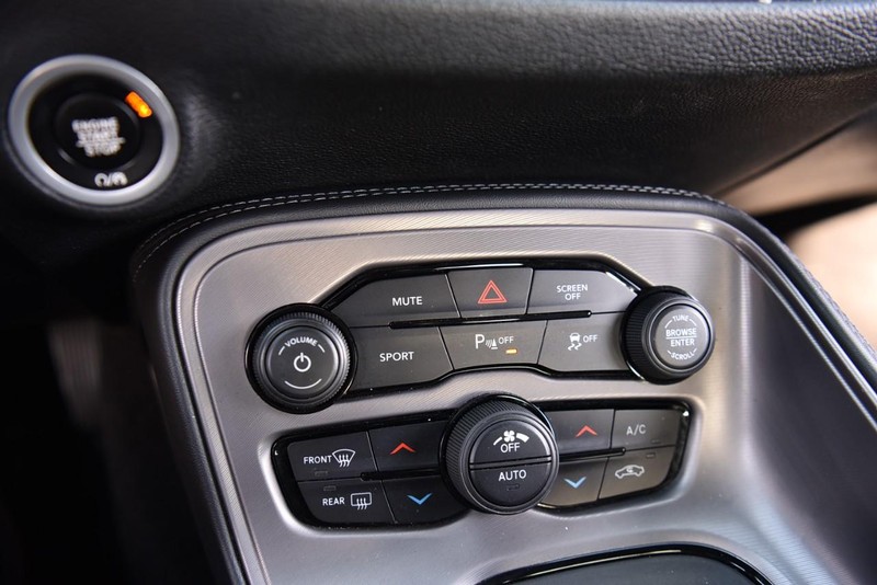 Dodge Challenger Vehicle Image 15