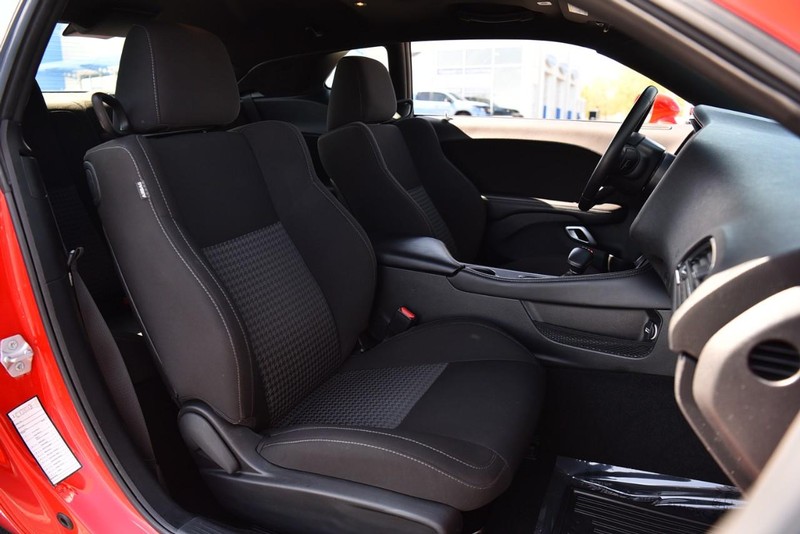 Dodge Challenger Vehicle Image 20