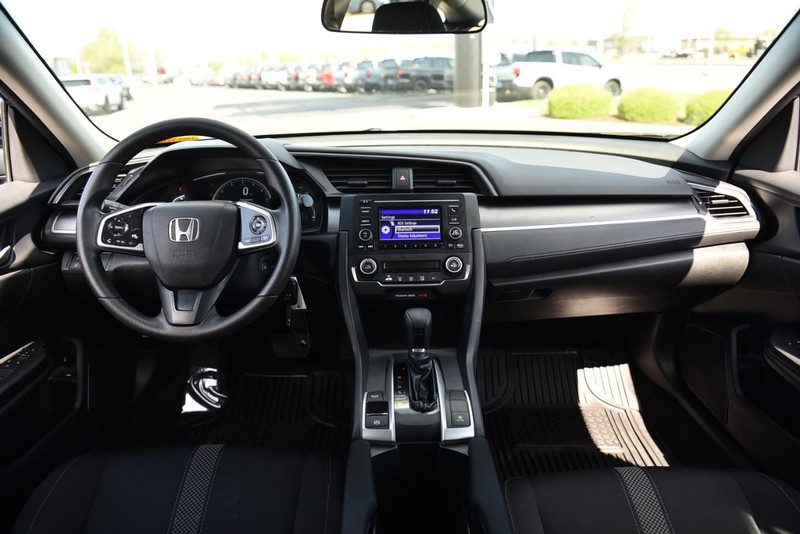 Honda Civic Sedan Vehicle Image 07