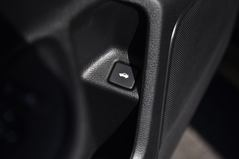 Honda Civic Sedan Vehicle Image 09