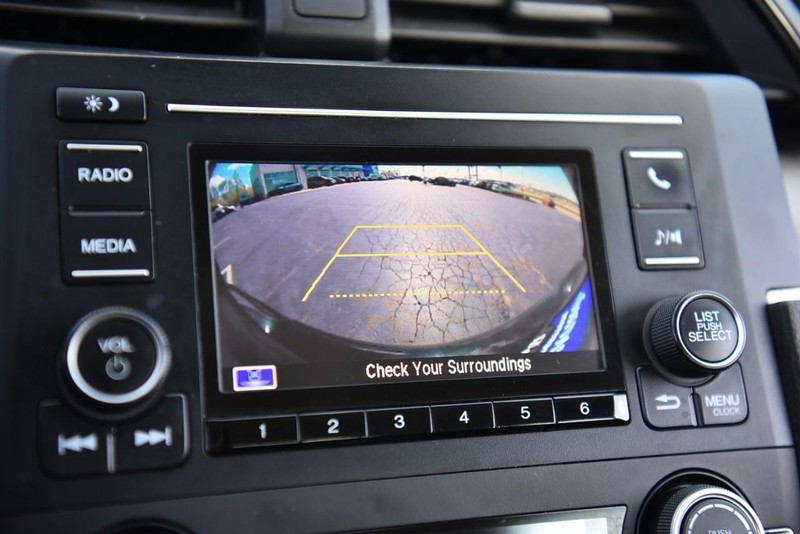 Honda Civic Sedan Vehicle Image 12