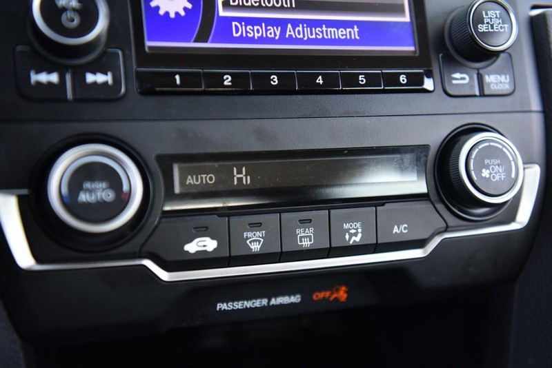 Honda Civic Sedan Vehicle Image 13