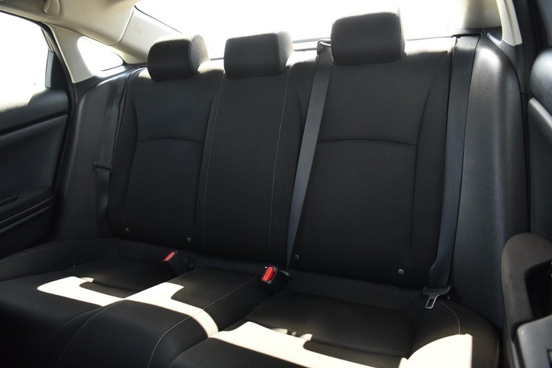 Honda Civic Sedan Vehicle Image 19