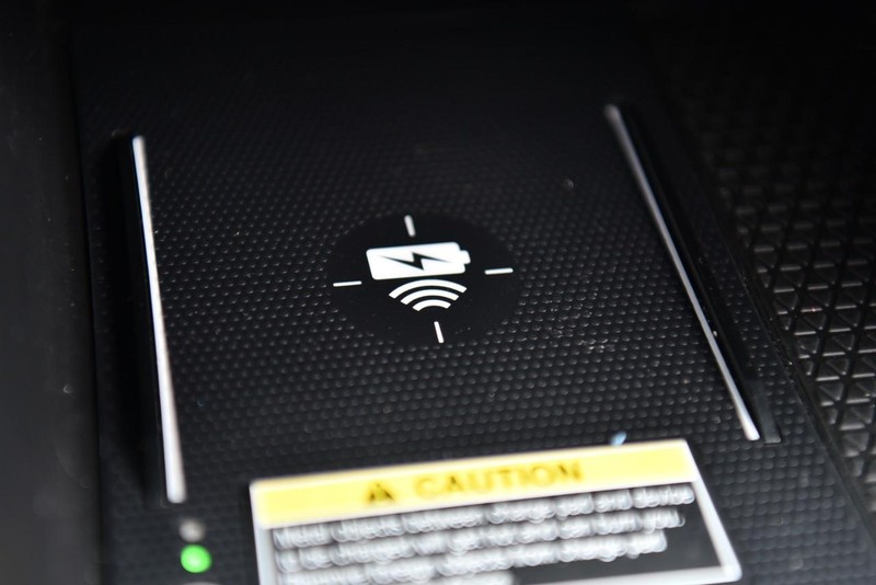 Honda CR-V Hybrid Vehicle Image 17