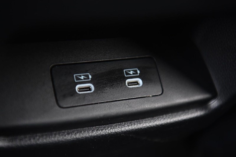 Honda CR-V Hybrid Vehicle Image 26