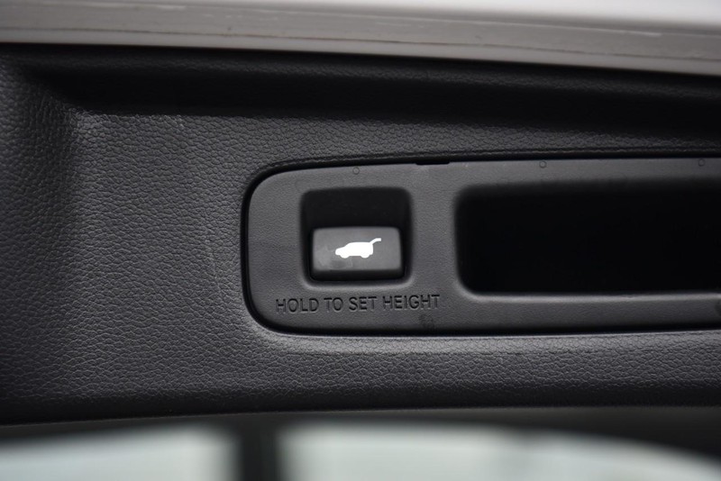 Honda CR-V Hybrid Vehicle Image 28