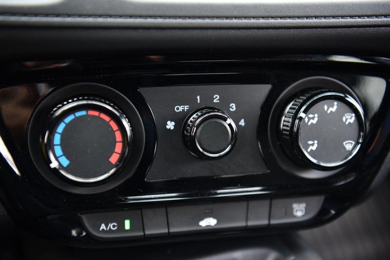 Honda HR-V Vehicle Image 13