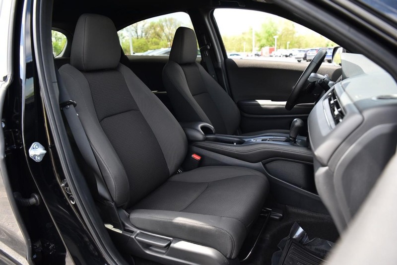 Honda HR-V Vehicle Image 16