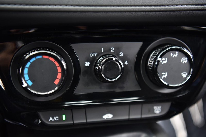 Honda HR-V Vehicle Image 12