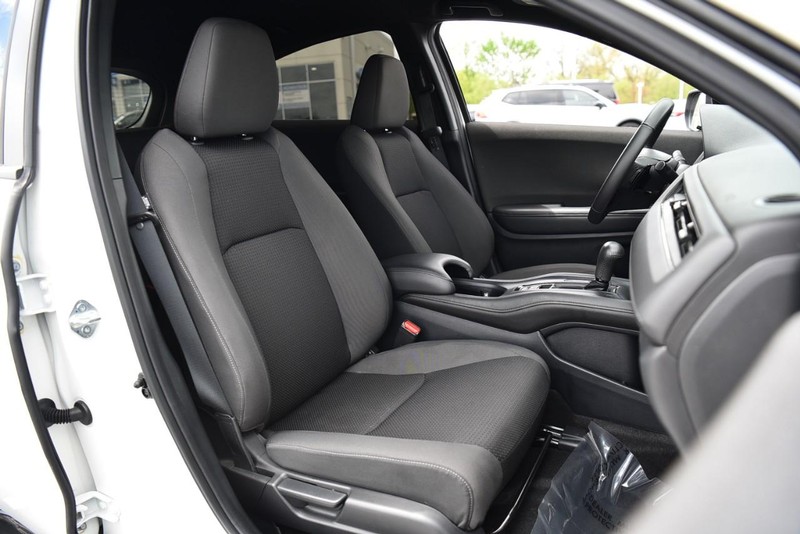 Honda HR-V Vehicle Image 16
