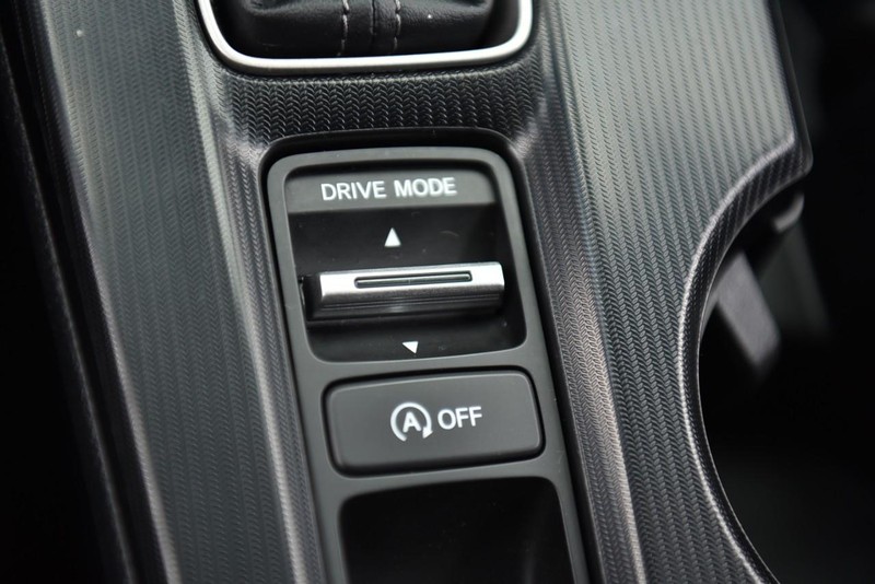 Honda Civic Hatchback Vehicle Image 15