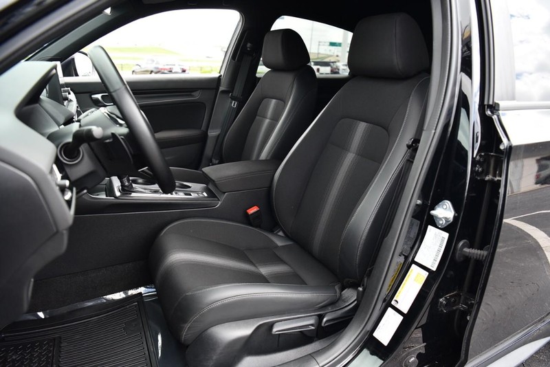 Honda Civic Hatchback Vehicle Image 18