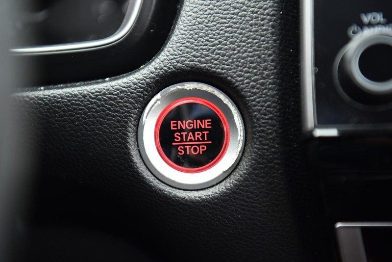 Honda CR-V Vehicle Image 17